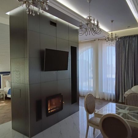 Gosudar Hotel โครโปนิตสกี ภายนอก รูปภาพ