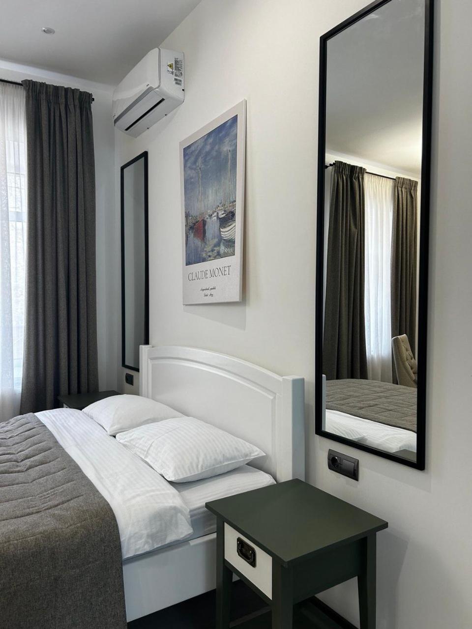 Gosudar Hotel โครโปนิตสกี ภายนอก รูปภาพ