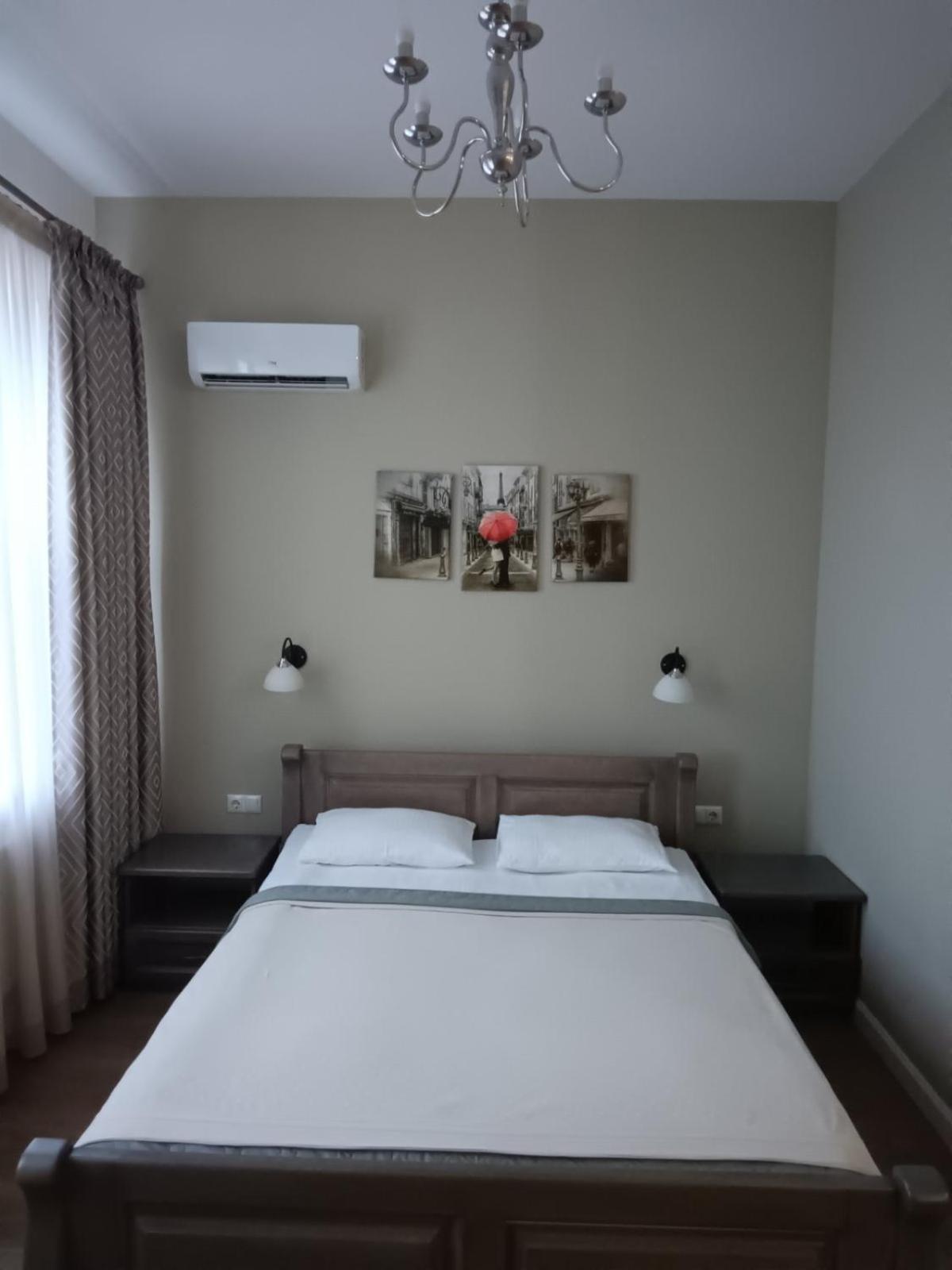 Gosudar Hotel โครโปนิตสกี ภายนอก รูปภาพ