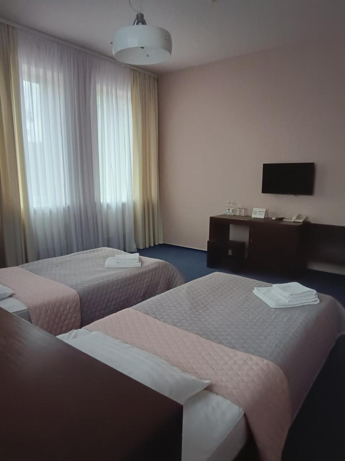 Gosudar Hotel โครโปนิตสกี ภายนอก รูปภาพ