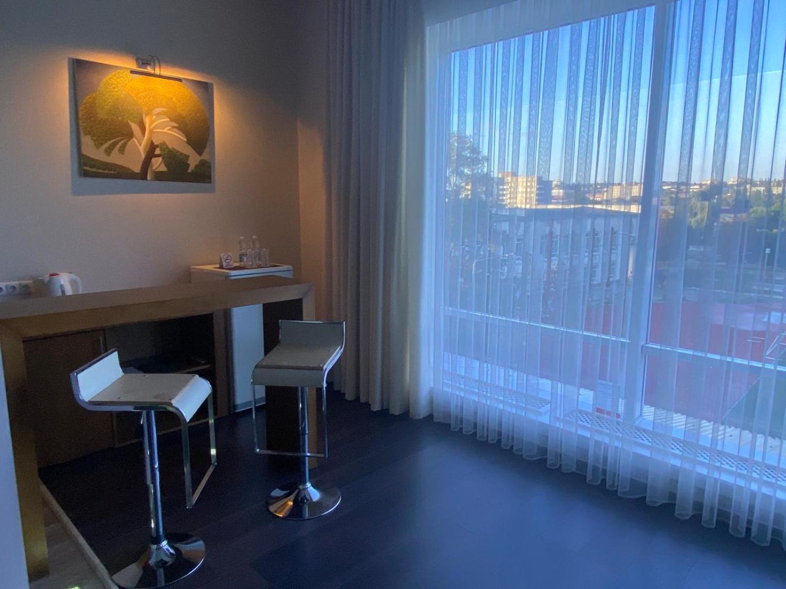 Gosudar Hotel โครโปนิตสกี ภายนอก รูปภาพ