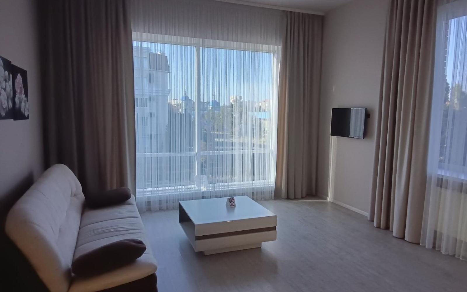 Gosudar Hotel โครโปนิตสกี ภายนอก รูปภาพ
