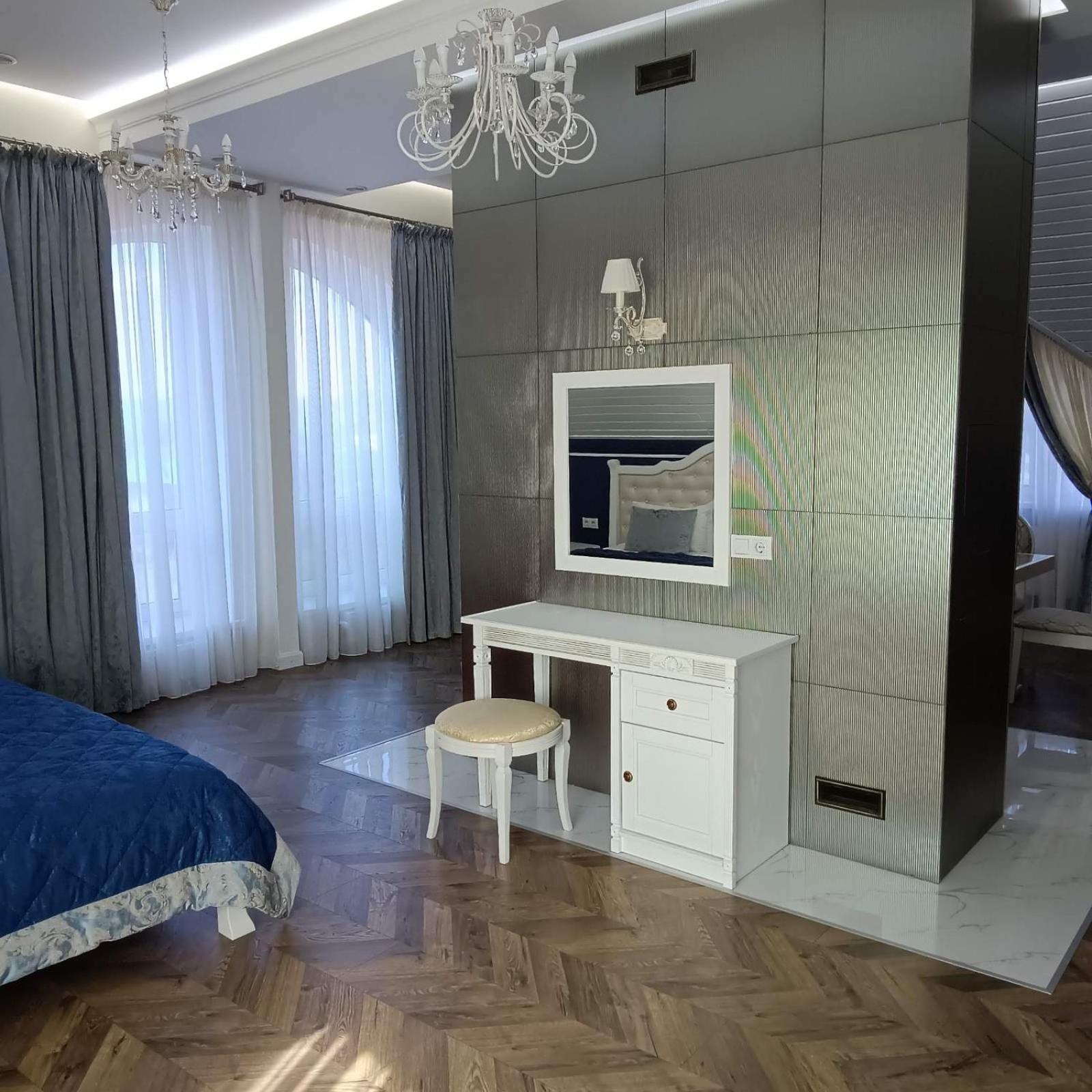 Gosudar Hotel โครโปนิตสกี ภายนอก รูปภาพ