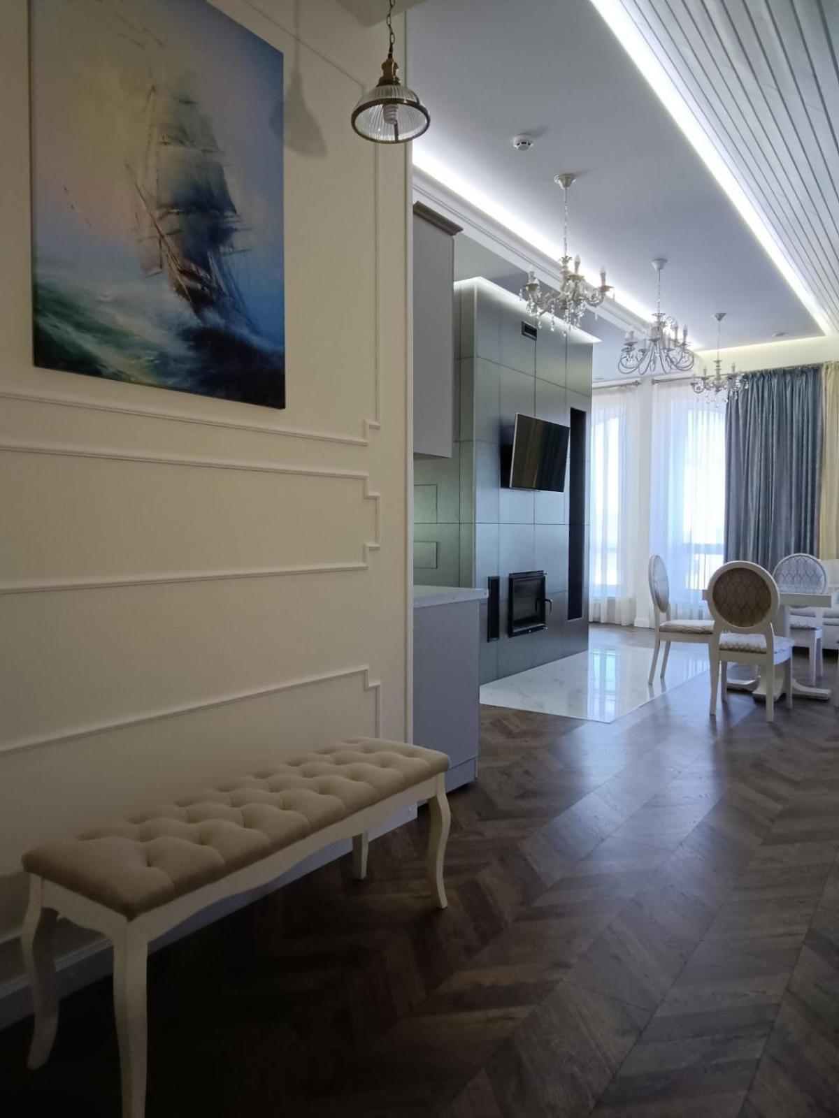 Gosudar Hotel โครโปนิตสกี ภายนอก รูปภาพ