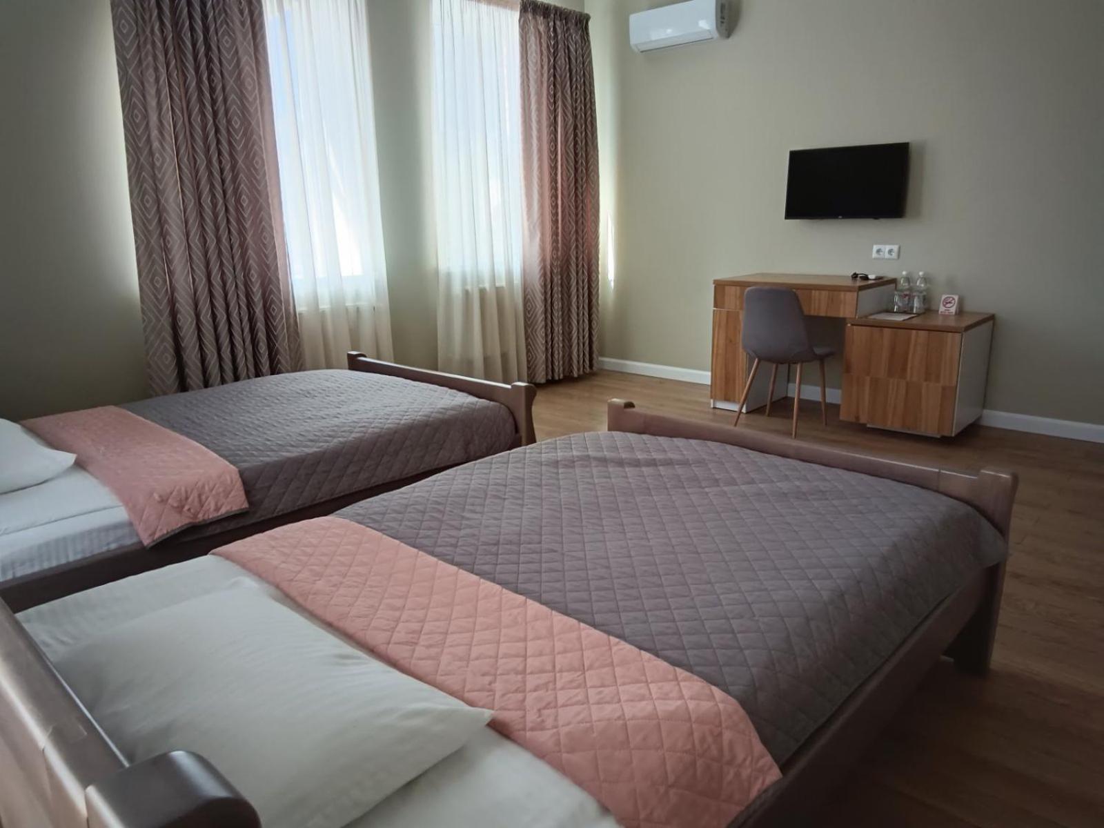 Gosudar Hotel โครโปนิตสกี ภายนอก รูปภาพ